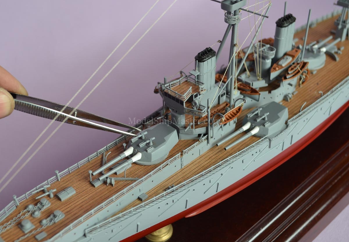 HMS Dreadnought 1905, a fine battle ship model, by Model Ship Master