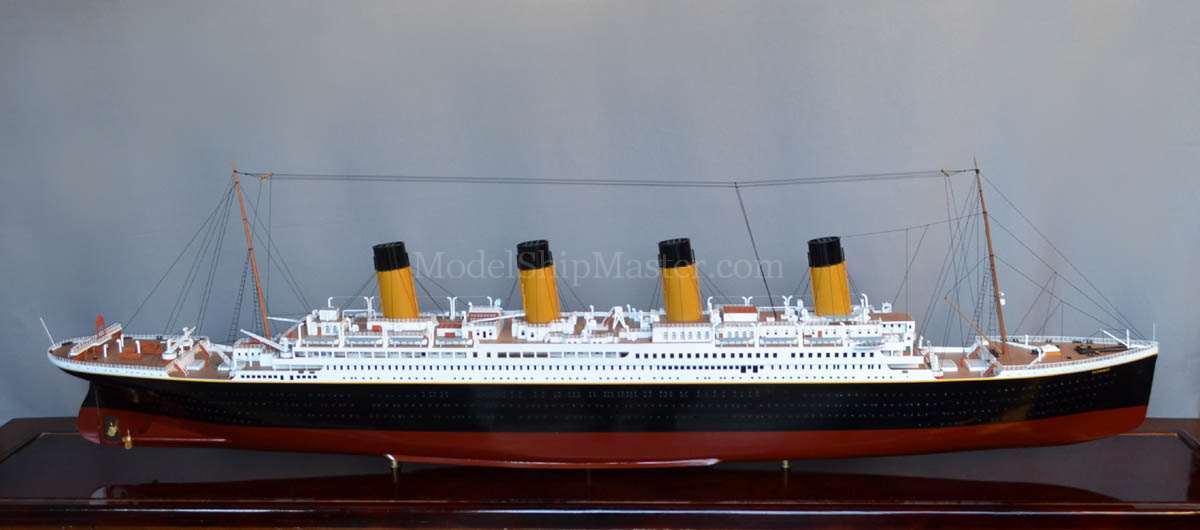 RMS Titanic model