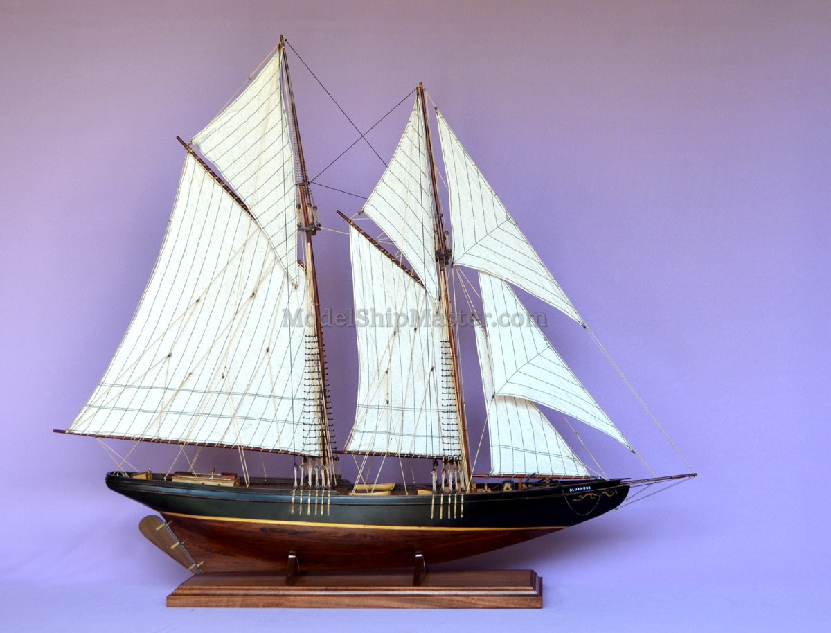 Model Sailboat Bluenose